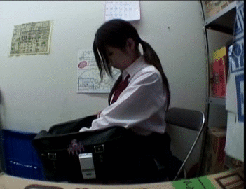 【合法ロリGIF】給料が安くてもコンビニ店長が辞められない理由がコレ！万引き女子高生を中出しレイプｗｗ その6